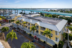 Harbour House at the Inn 302